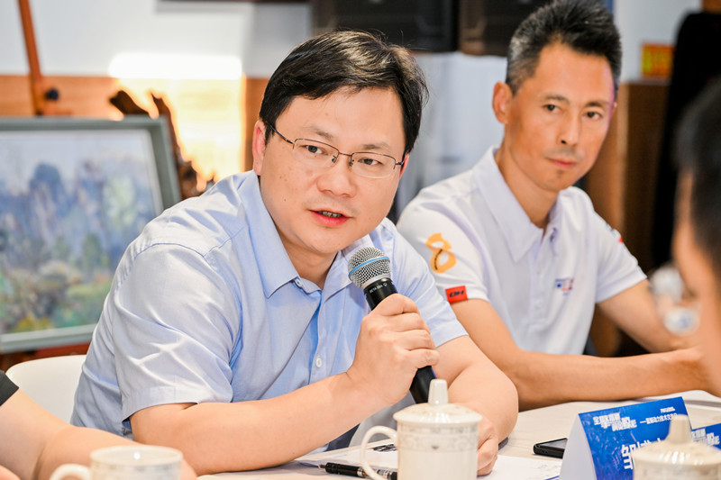 西南大学智能传动国家地方联合工程实验室二级教授邹博文_副本.jpg