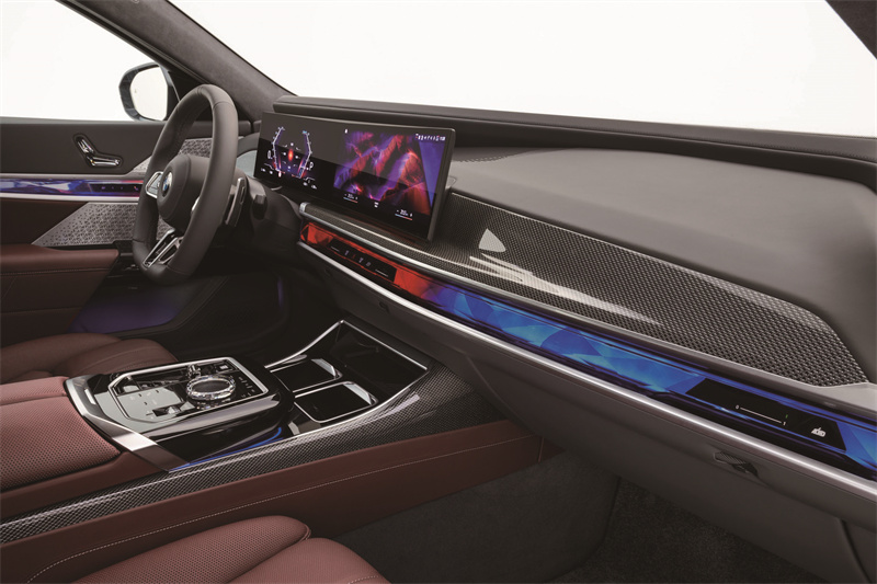 Valeo interior immersive fascia-1 (1).jpg